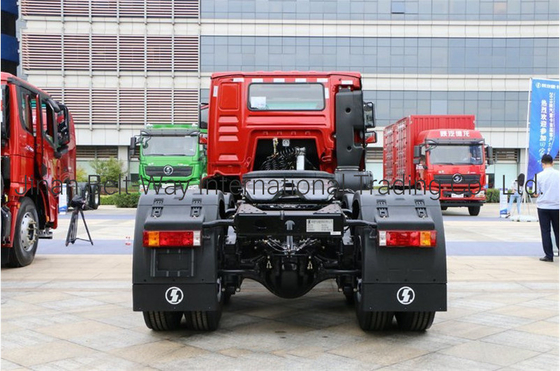 경쟁력있는 사용 된 샤크맨 6 * 4 375HP F3000 21-30t의 부하 용량과 함께 샤크맨 트럭 헤드