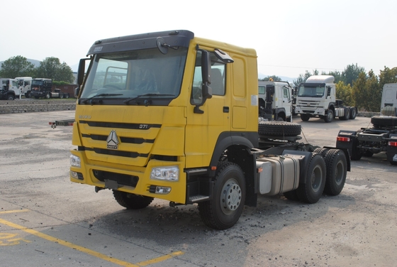 시노트룩 HOWO 6X4 트랙터 트럭 371HP/420HP 중국 트럭 5800*2300*1500mm 최고