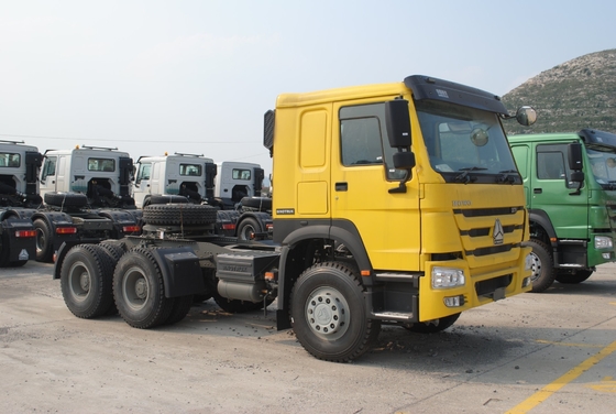 시노트룩 HOWO 6X4 트랙터 트럭 371HP/420HP 중국 트럭 5800*2300*1500mm 최고